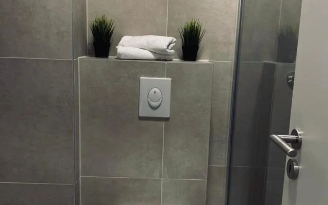 Jacuzzi Apartment Code 96