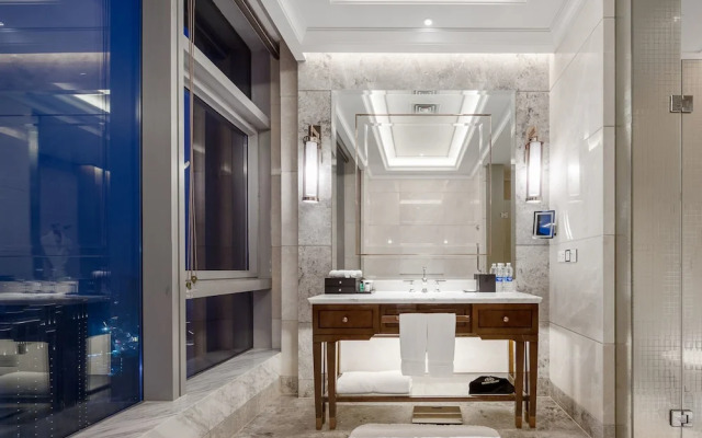 Sheraton Grand Wuhan Hankou Hotel