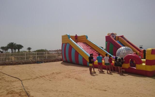 Mousa Coast Resort Cairo Beach