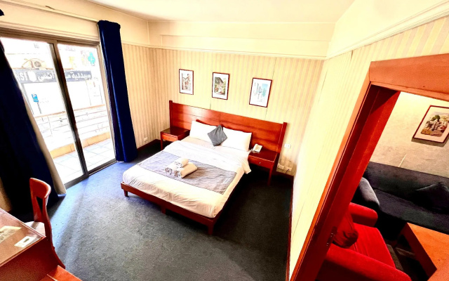 Ceasars Park Hotel