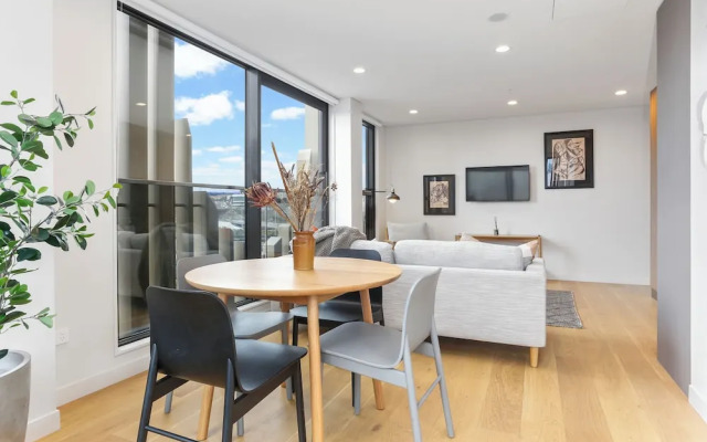 Lighthouse Apartments by Urban Rest