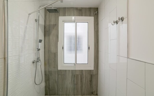 Modern & Chic 2 Bed Apt in Lesseps