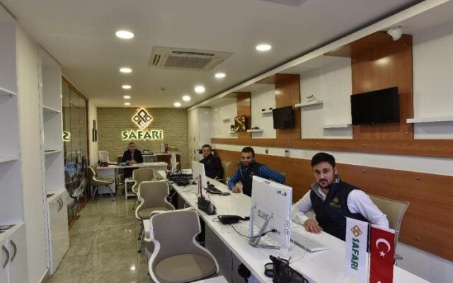Safari Hotel