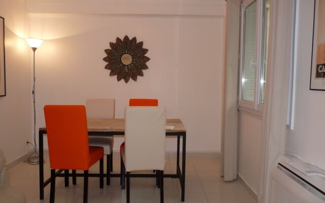 Apartment 82
