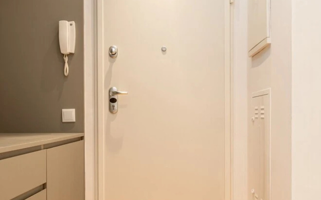 Mitch1 · Spacious Duplex in Porto's Downtown A/C