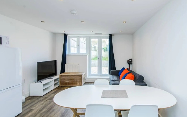 Short Stay Bristol - Freeland Rear House
