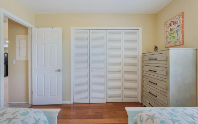 Island Hideaway East - 308B 67th