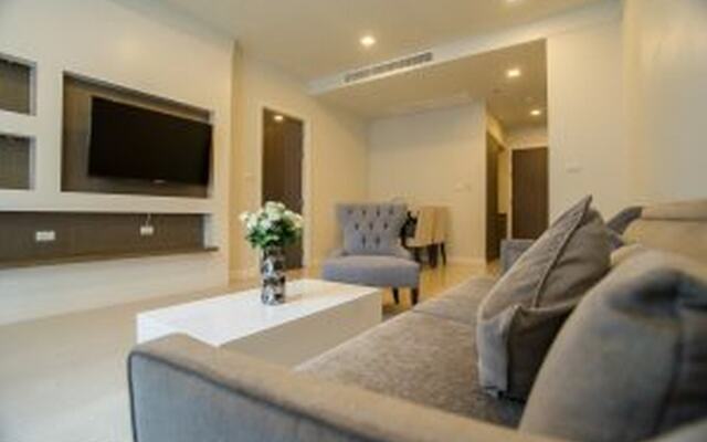 Metropolis Suites Bangkok, Tapestry Collection by Hilton