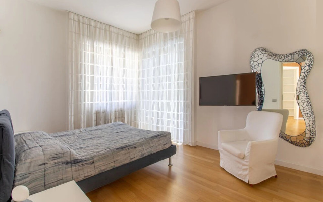 Donatella Home