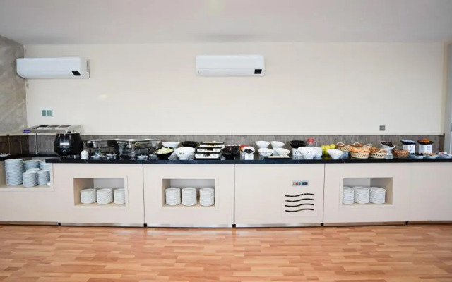 Zade Life OTEL