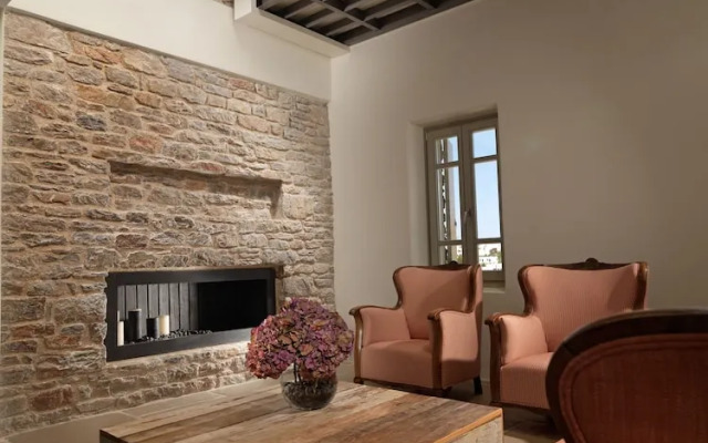 Themonies Luxury Suites