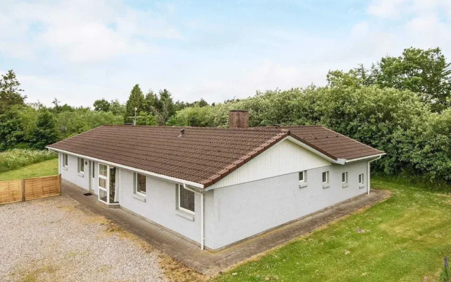 8 Person Holiday Home in Oksbol