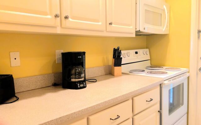 Olde Naples Condo #815