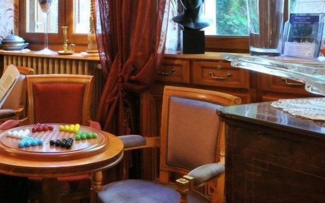 Relais Saint Roch Rest. La Petite Maison