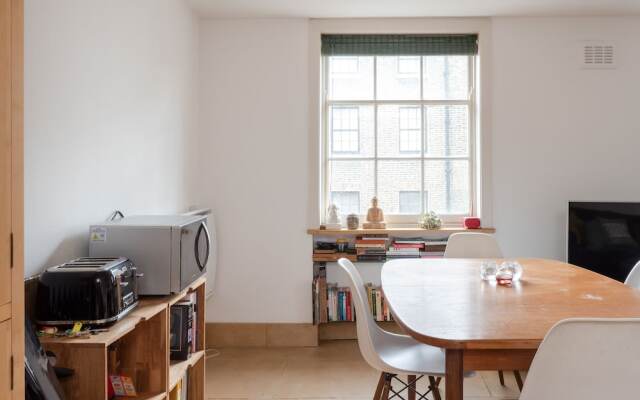 Perfectly Placed Central London Flat For 2