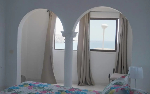 Tango House