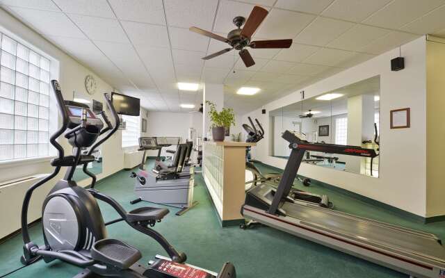 Genetti Hotel, SureStay Collection by Best Western