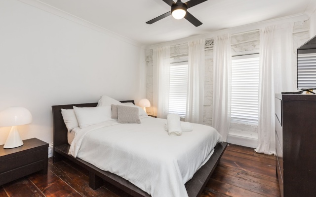 Modern Sydney/Surry Hills 19th Century Cottage – Guest Rooms – Sydney
