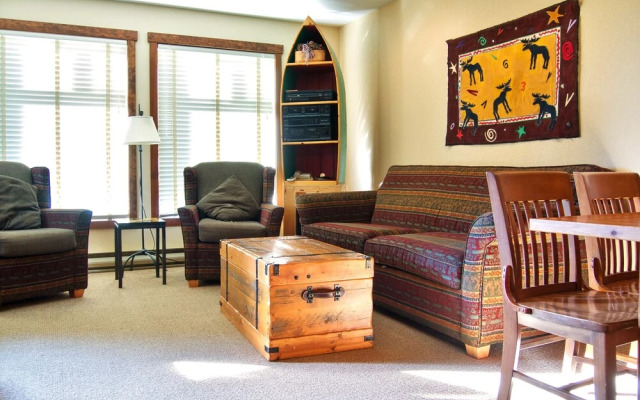 Snow Creek Lodge by Fernie Lodging Co