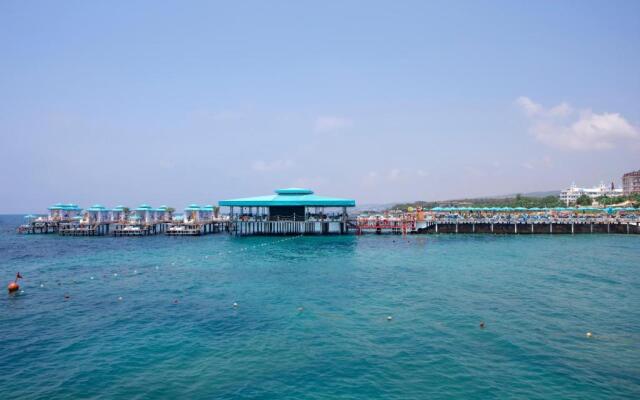 Granada Luxury Beach 