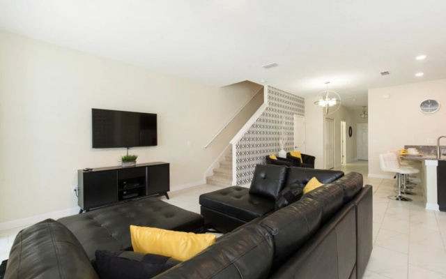 Storey Lake - 3066 Gatsby Street