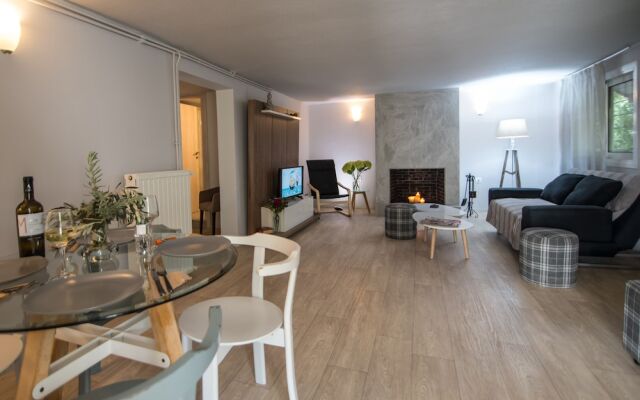 Lagonissi Residence