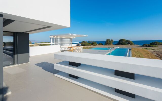 Albatross Beach Front Villas