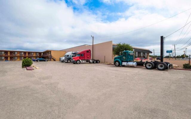 Oyo Hotel Odessa TX, East Business 20