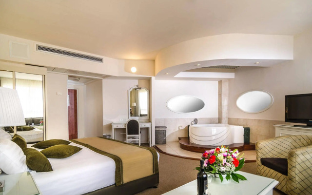 Royal Plaza Hotel