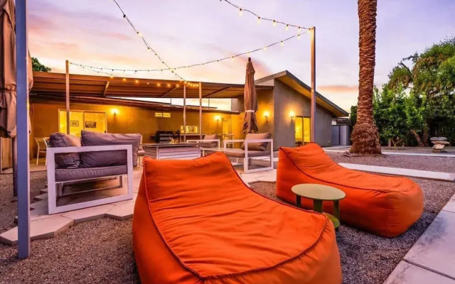 Modern Paradise at Sonora