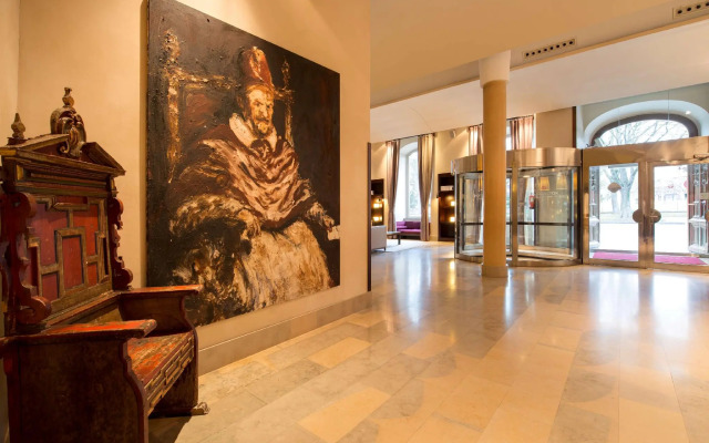 NH Collection Palacio de Burgos