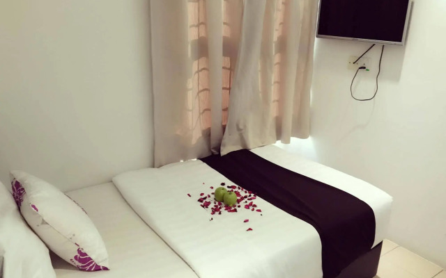 Apple 1 Hotel Queensbay