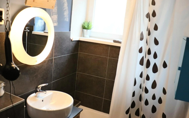 Ava apartment,speed Wi Fi,Netflix,between bus and train station