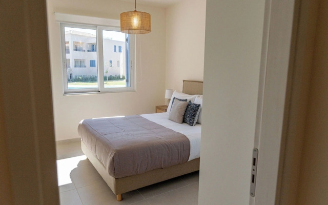 Phaedrus Living: Seaside Thalassa Cretan 102