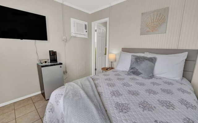 Sea Foam Suites