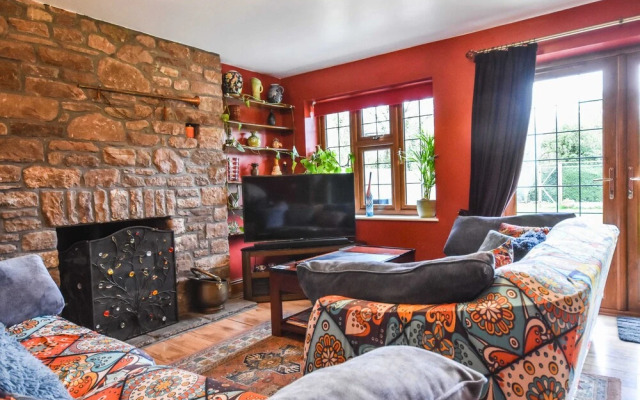 Rural Family Home, 5 Minutes From Clifton Village