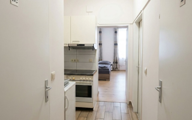 Comfortable 1BR Apartment Near Center