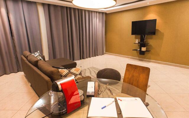 Earl Heights Suites Hotel