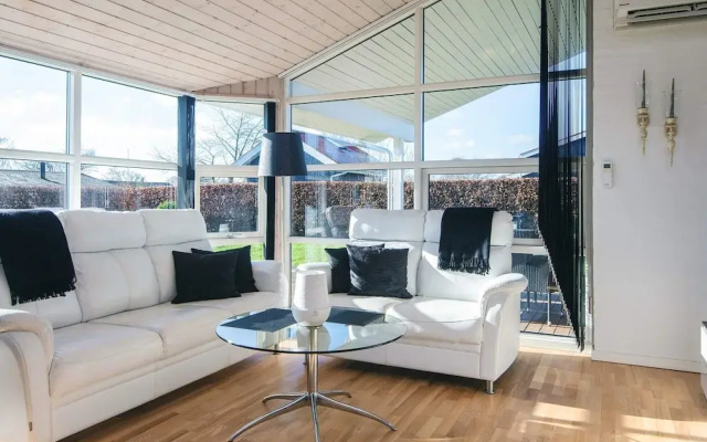 4 Star Holiday Home in Ronde