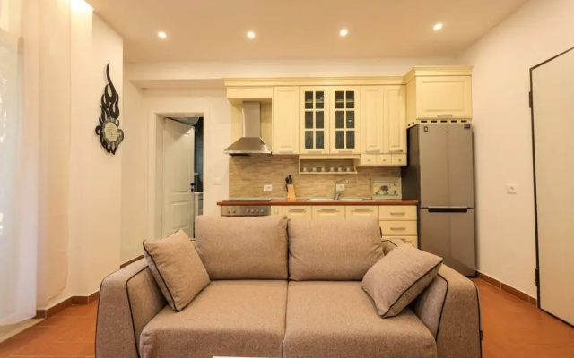 Lura Apartment 001 in Durr s