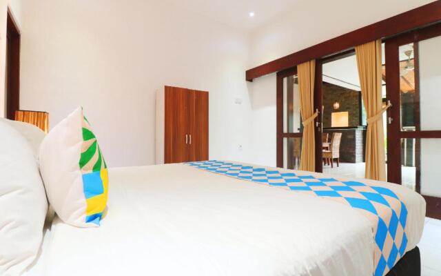 OYO 2542 Villa Iluka 2