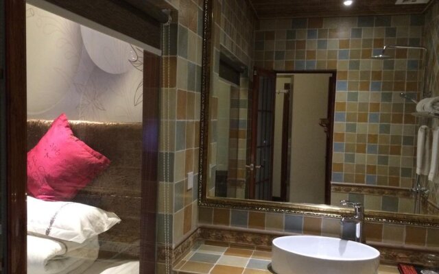 Luzhou Ba Li Nuo Theme Hotel