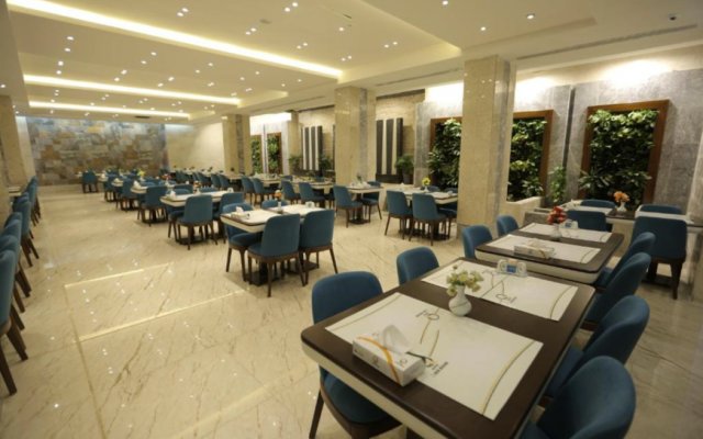 Qasr AlDur Hotel