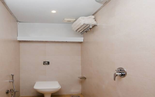 OYO 12257 Hotel Sai Suites