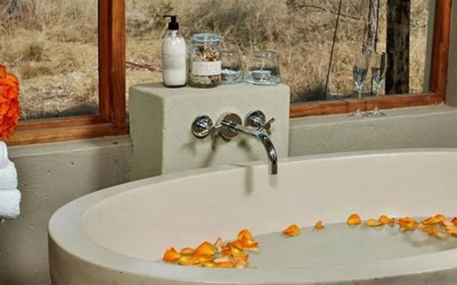 Thandeka Game Lodge & Spa