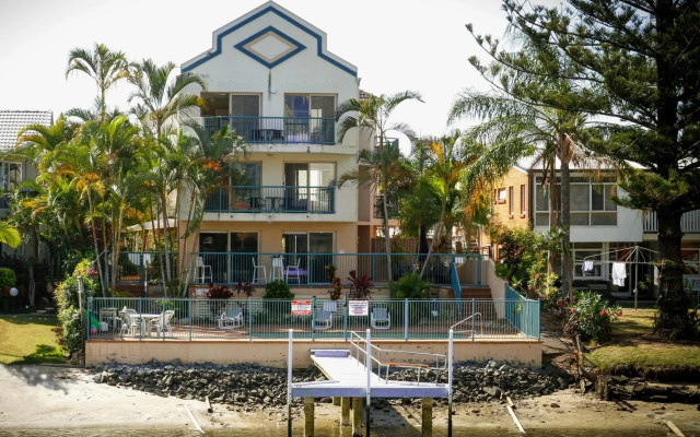 Surfers Riverside Apartments