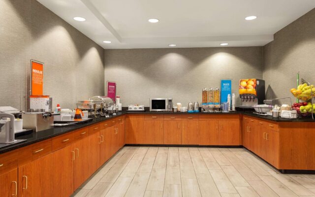 Hampton Inn & Suites Denver - Cherry Creek