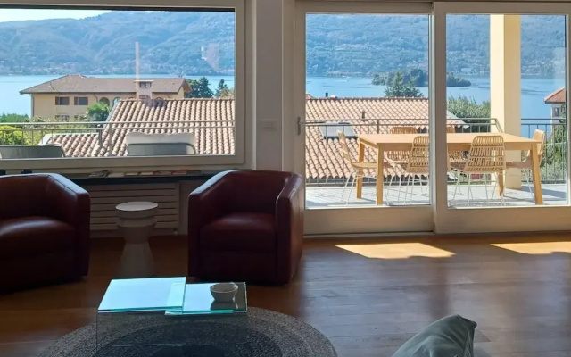 Apartment in a Prime Location on Lake Maggiore