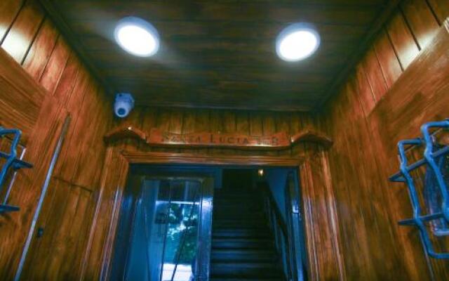 Hostel Lucia Suites