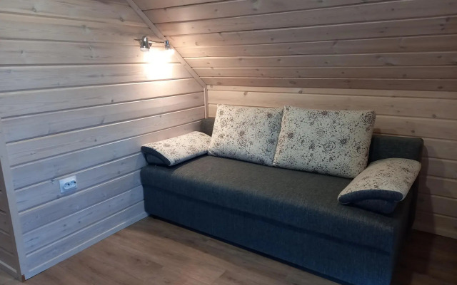 Attic apartment on 58a Bondareva Street